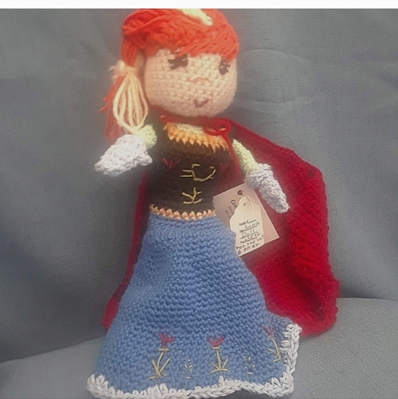 Hand crocheted, Frozen's inspired dolls, Elsa, Anna, and Olaf. Includes  stand, - Picture 11 of 15
